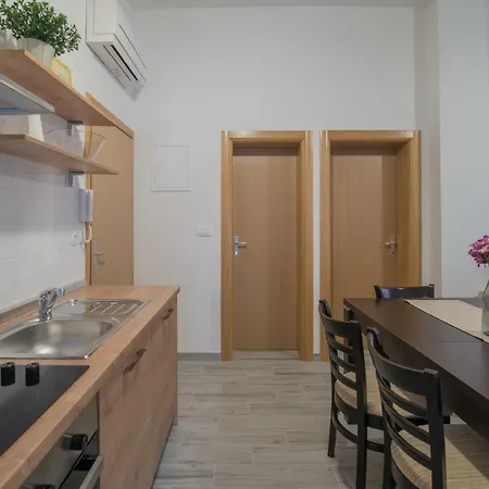 Middle Istra Апартаменты Пазин